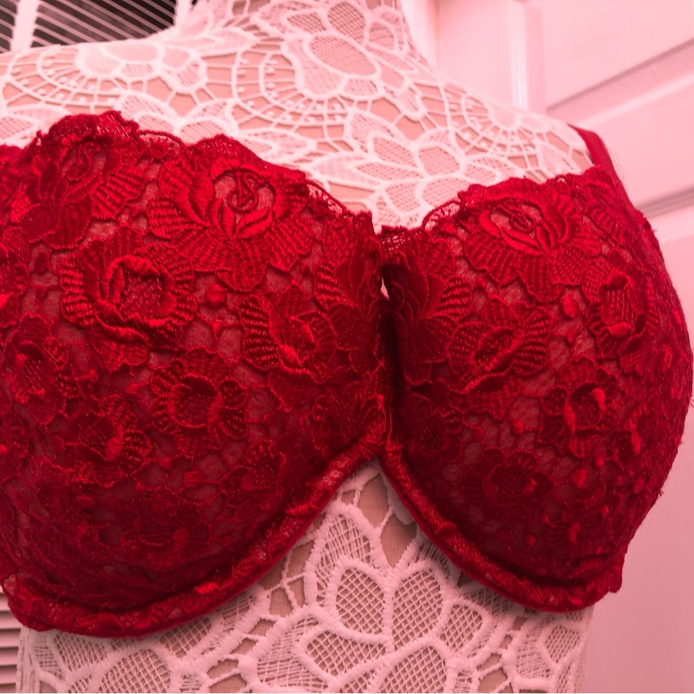 Victoria Secret Miracle Balconet 38D